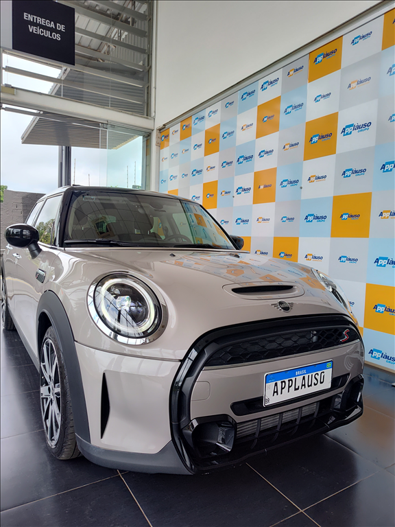 Mini Cooper – 2.0 16V TWINPOWER GASOLINA S 4P STEPTRONIC