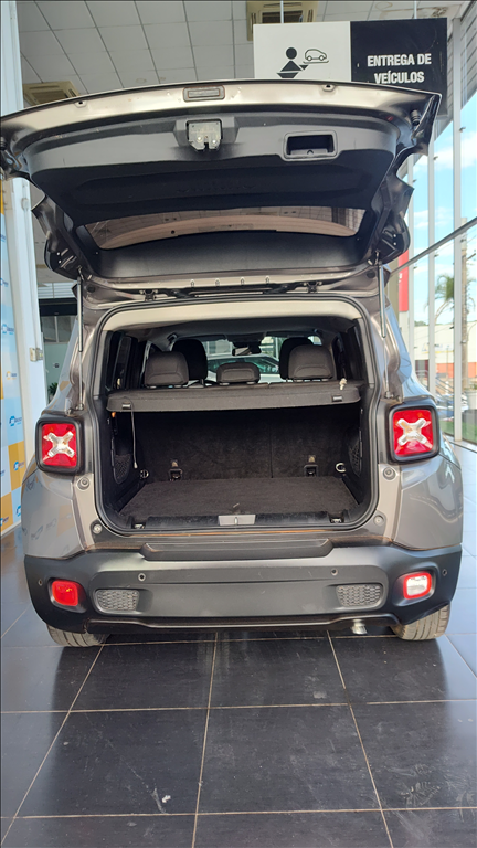 Jeep Renegade 1.8 16V FLEX LONGITUDE 4P AUTOMÁTICO