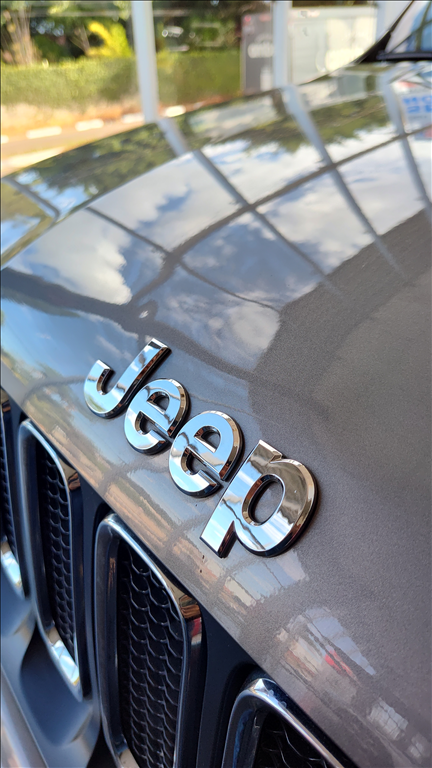 Jeep Renegade 1.8 16V FLEX LONGITUDE 4P AUTOMÁTICO