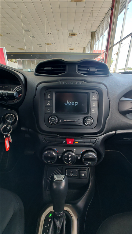 Jeep Renegade 1.8 16V FLEX LONGITUDE 4P AUTOMÁTICO