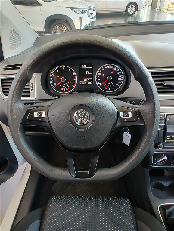 Volkswagen Fox 1.6 MSI TOTAL FLEX CONNECT 4P MANUAL