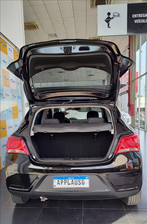 Chevrolet Onix - 1.0 MPFI LT 8V FLEX 4P MANUAL