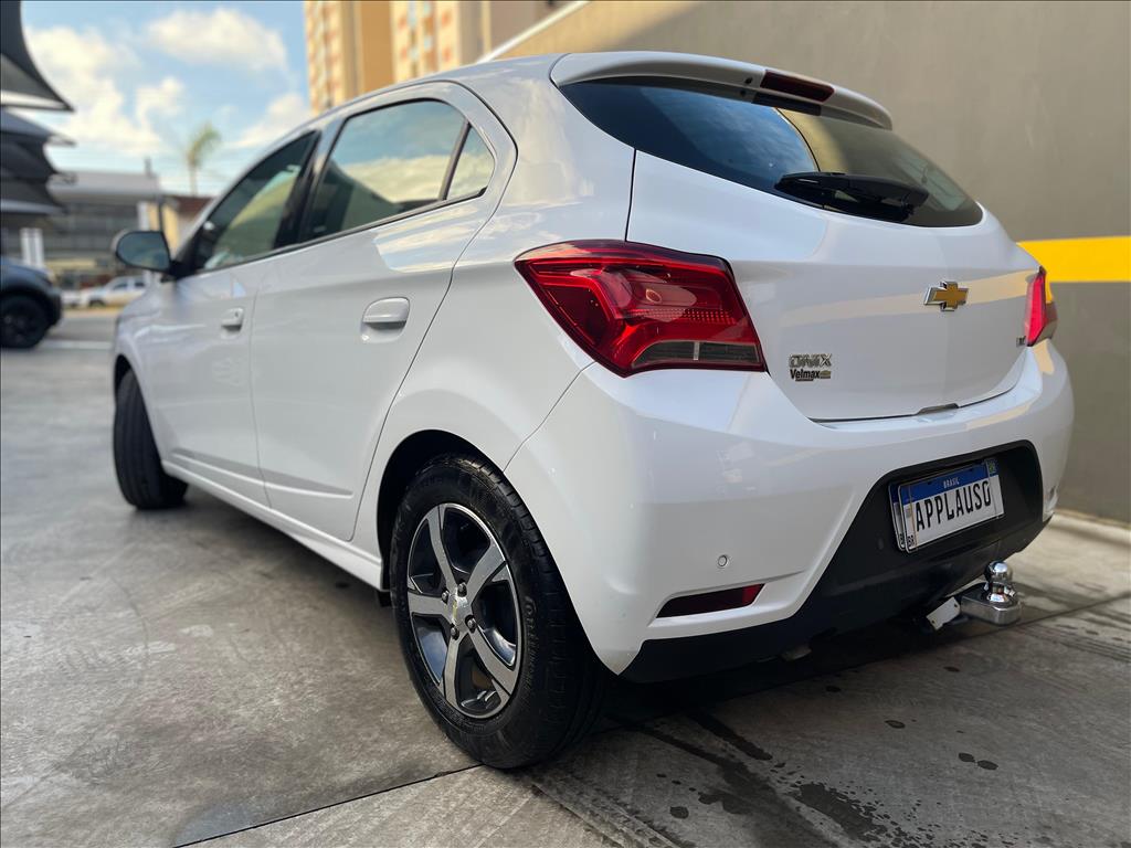 Chevrolet Onix - 1.4 MPFI LTZ 8V FLEX 4P AUTOMÁTICO