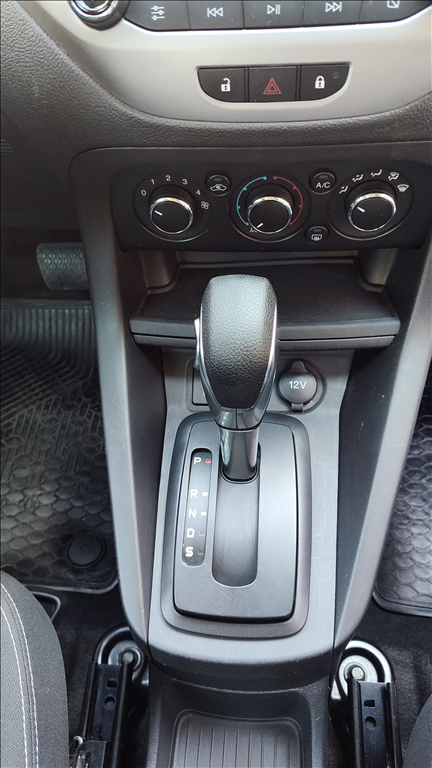Ford Ka - 1.5 TI-VCT FLEX SE SEDAN AUTOMÁTICO