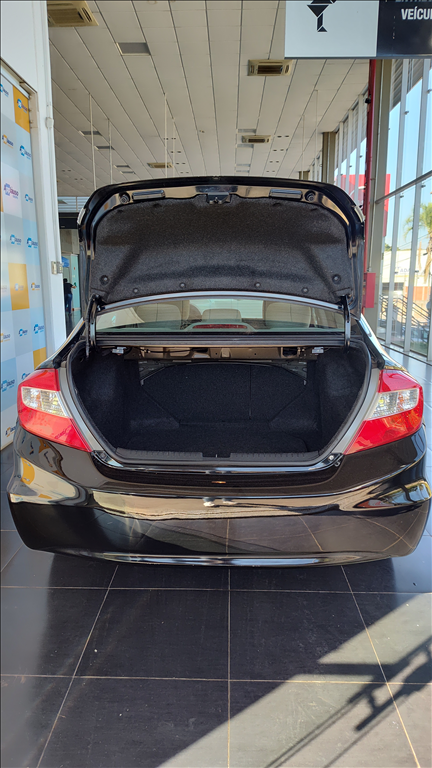 Honda Civic - 1.8 LXS 16V FLEX 4P MANUAL