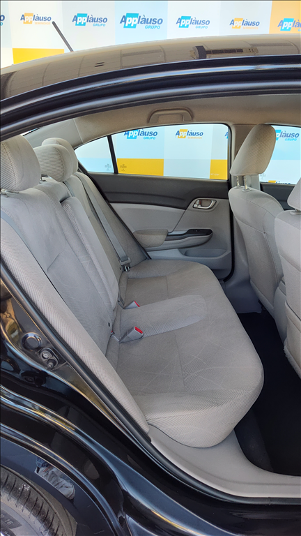Honda Civic - 1.8 LXS 16V FLEX 4P MANUAL