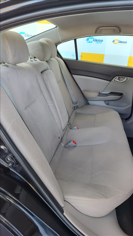Honda Civic - 1.8 LXS 16V FLEX 4P MANUAL