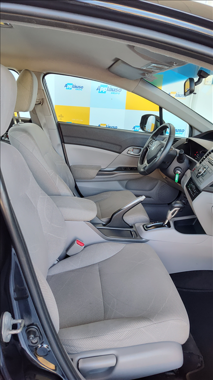 Honda Civic - 1.8 LXS 16V FLEX 4P MANUAL