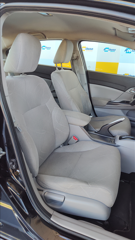 Honda Civic - 1.8 LXS 16V FLEX 4P MANUAL