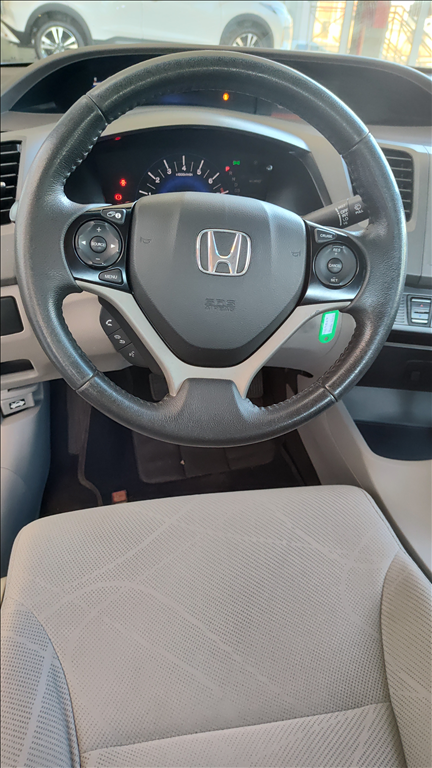 Honda Civic - 1.8 LXS 16V FLEX 4P MANUAL