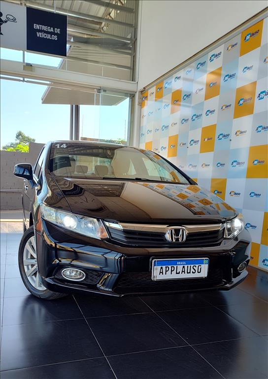 Honda Civic - 1.8 LXS 16V FLEX 4P MANUAL