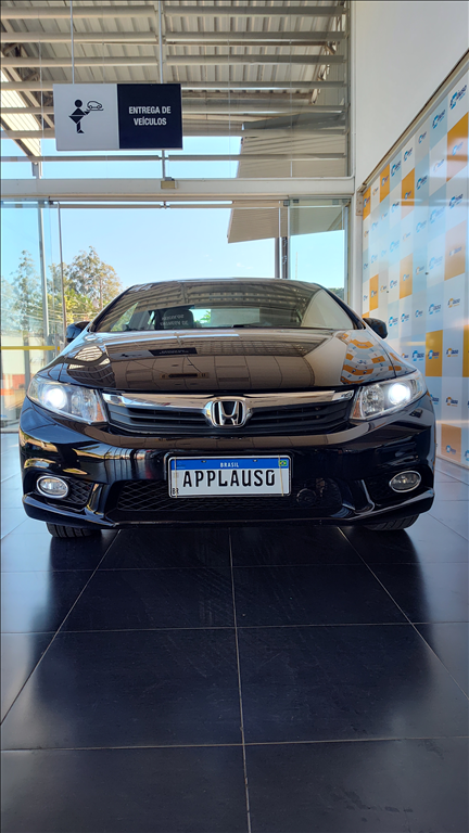 Honda Civic - 1.8 LXS 16V FLEX 4P MANUAL