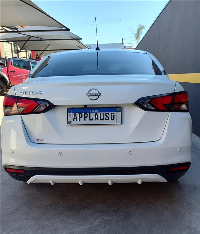 Nissan Versa - 1.6 16V FLEX ADVANCE XTRONIC