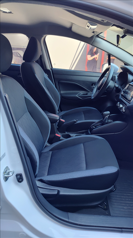 Nissan Versa - 1.6 16V FLEX ADVANCE XTRONIC