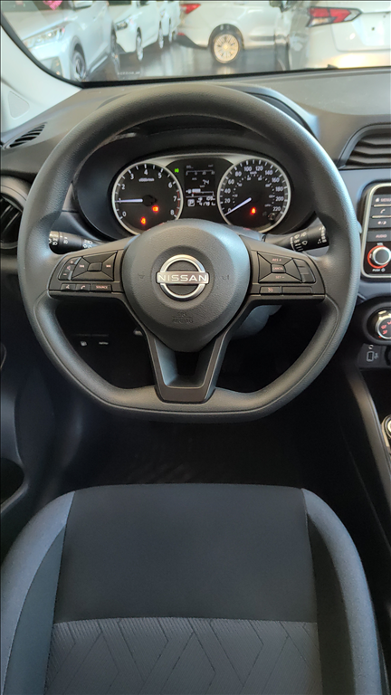 Nissan Versa - 1.6 16V FLEX SENSE XTRONIC