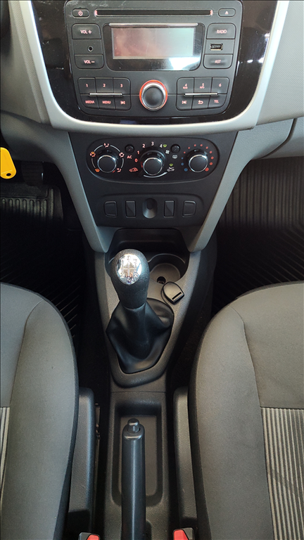 Renault Logan - 1.0 EXPRESSION 16V FLEX 4P MANUAL