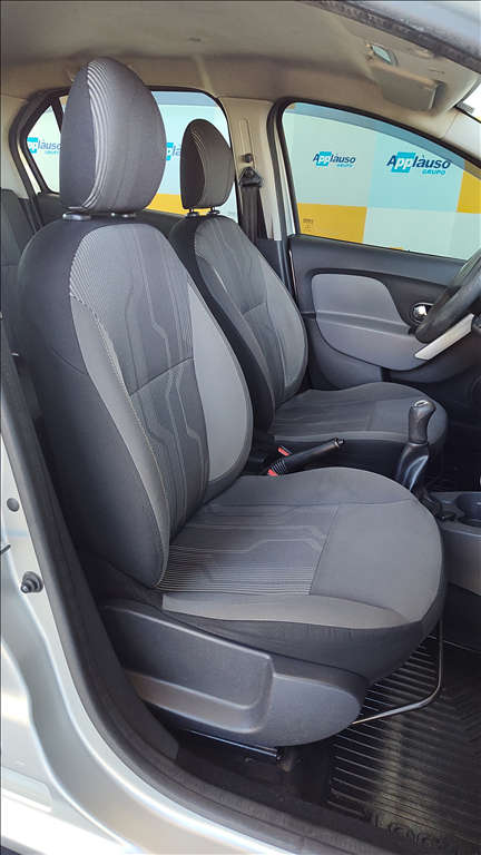 Renault Logan - 1.0 EXPRESSION 16V FLEX 4P MANUAL