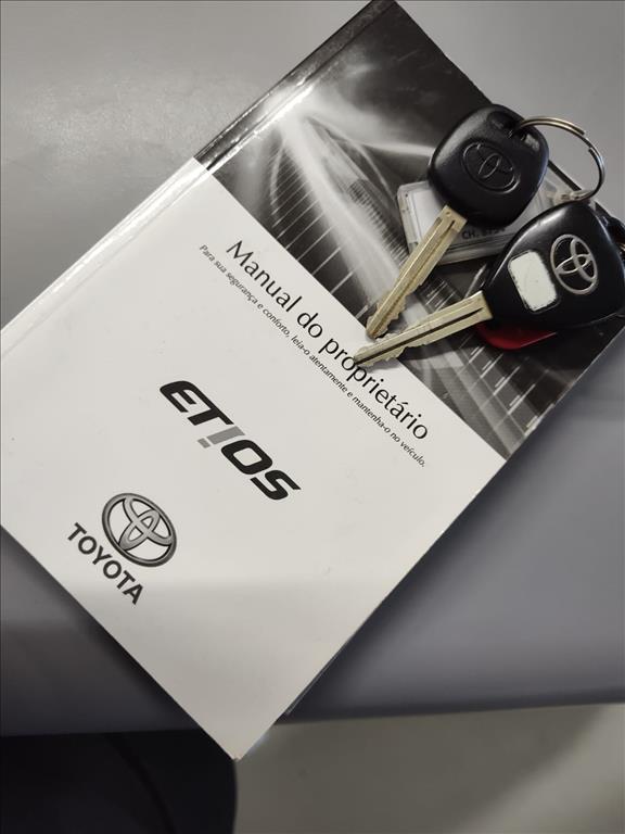 Toyota Etios - 1.5 X SEDAN 16V FLEX 4P AUTOMÁTICO