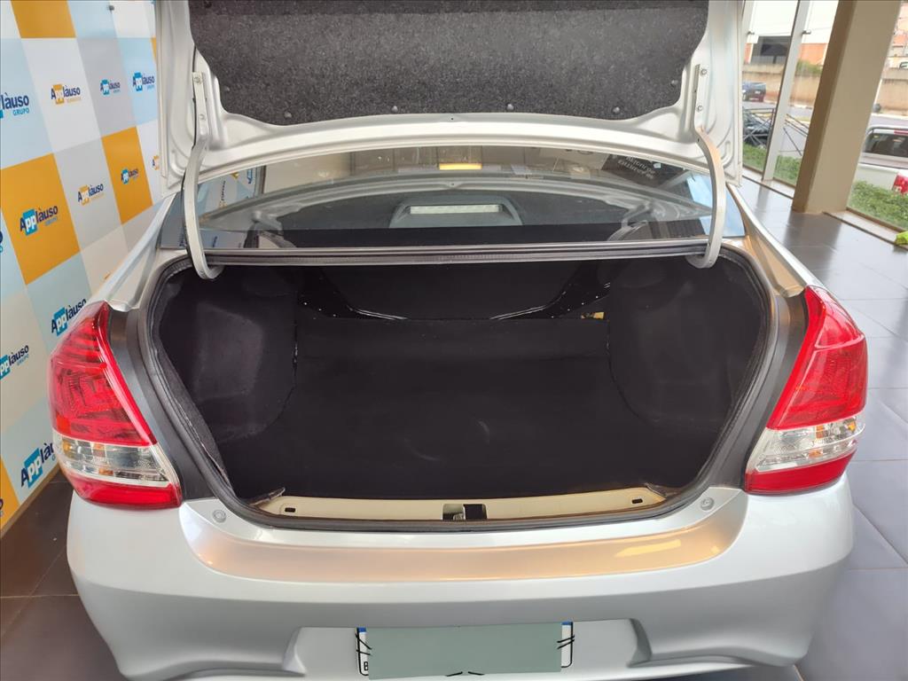 Toyota Etios - 1.5 X SEDAN 16V FLEX 4P AUTOMÁTICO