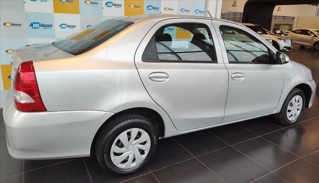 Toyota Etios - 1.5 X SEDAN 16V FLEX 4P AUTOMÁTICO