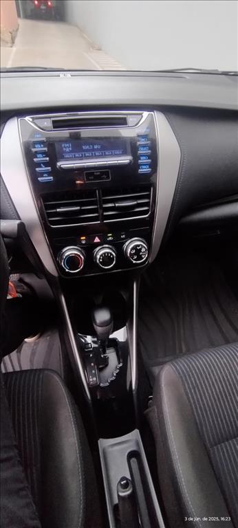 Toyota Yaris - 1.5 16V FLEX SEDAN XL MULTIDRIVE