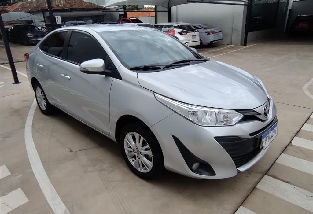 Toyota Yaris - 1.5 16V FLEX SEDAN XL MULTIDRIVE