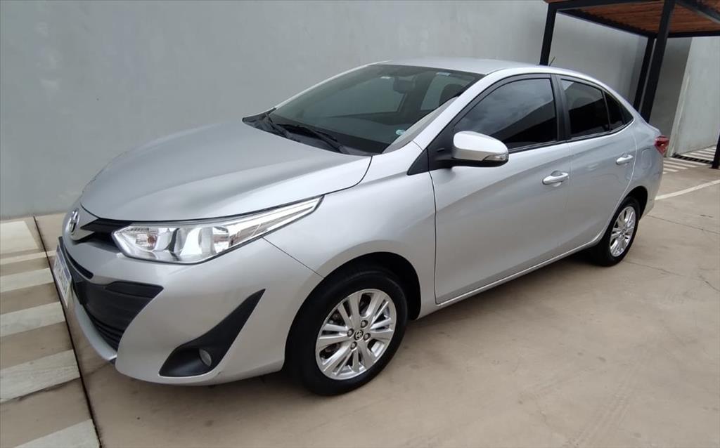 Toyota Yaris - 1.5 16V FLEX SEDAN XL MULTIDRIVE