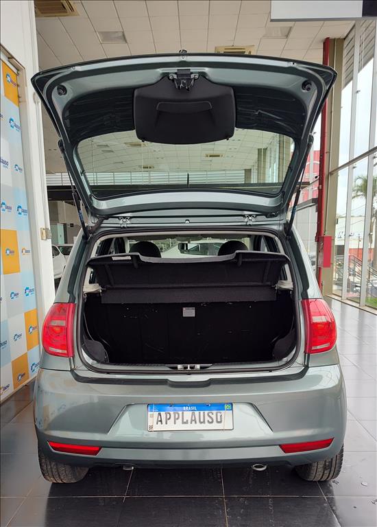 Volkswagen Fox - 1.6 MI 8V FLEX 4P MANUAL