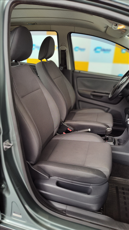Volkswagen Fox - 1.6 MI 8V FLEX 4P MANUAL