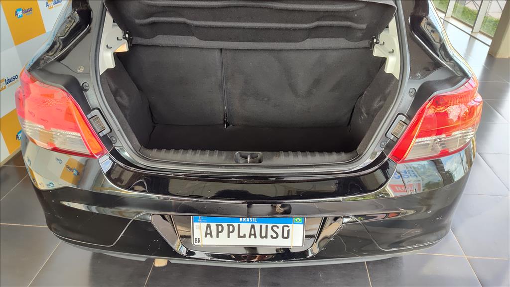 Chevrolet Onix - 1.4 MPFI LTZ 8V FLEX 4P AUTOMÁTICO