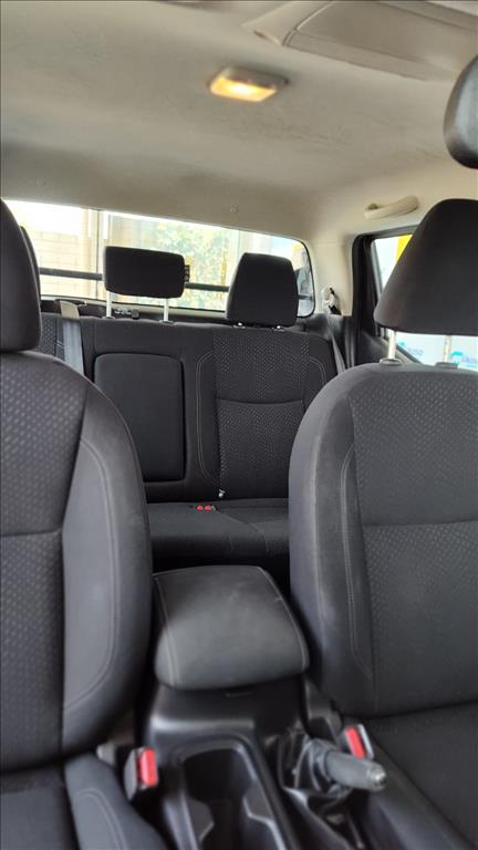Nissan Frontier - 2.3 16V TURBO DIESEL ATTACK CD 4X4 AUTOMÁTICO