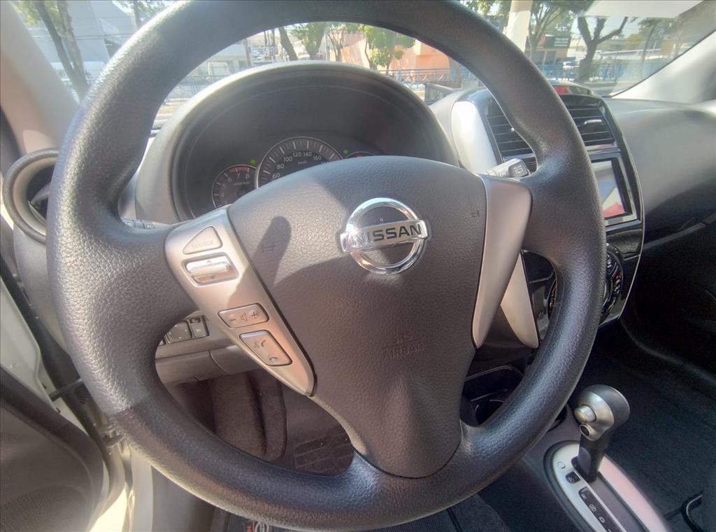 Nissan March - 1.6 SL 16V FLEXSTART 4P XTRONIC