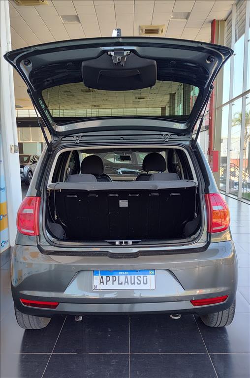 Volkswagen Fox - 1.0 MI 8V FLEX 4P MANUAL
