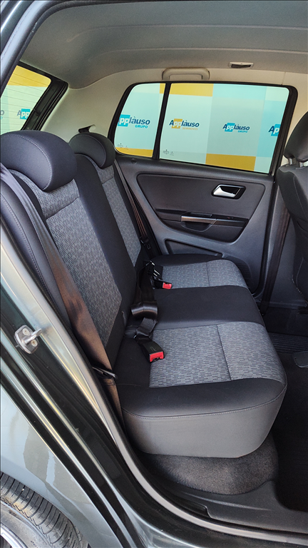 Volkswagen Fox - 1.0 MI 8V FLEX 4P MANUAL