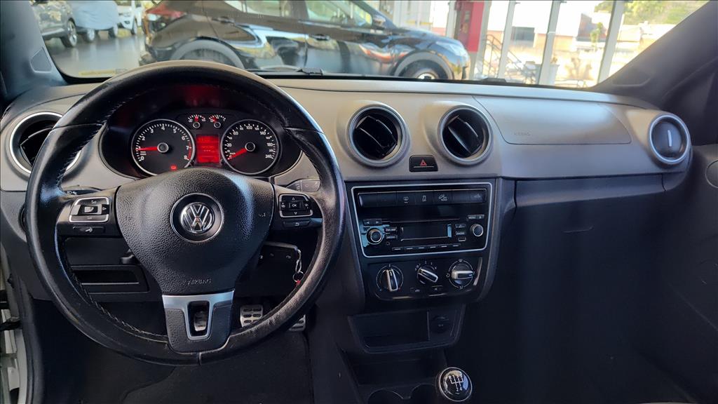 Volkswagen Saveiro - 1.6 CROSS CD 16V FLEX 2P MANUAL