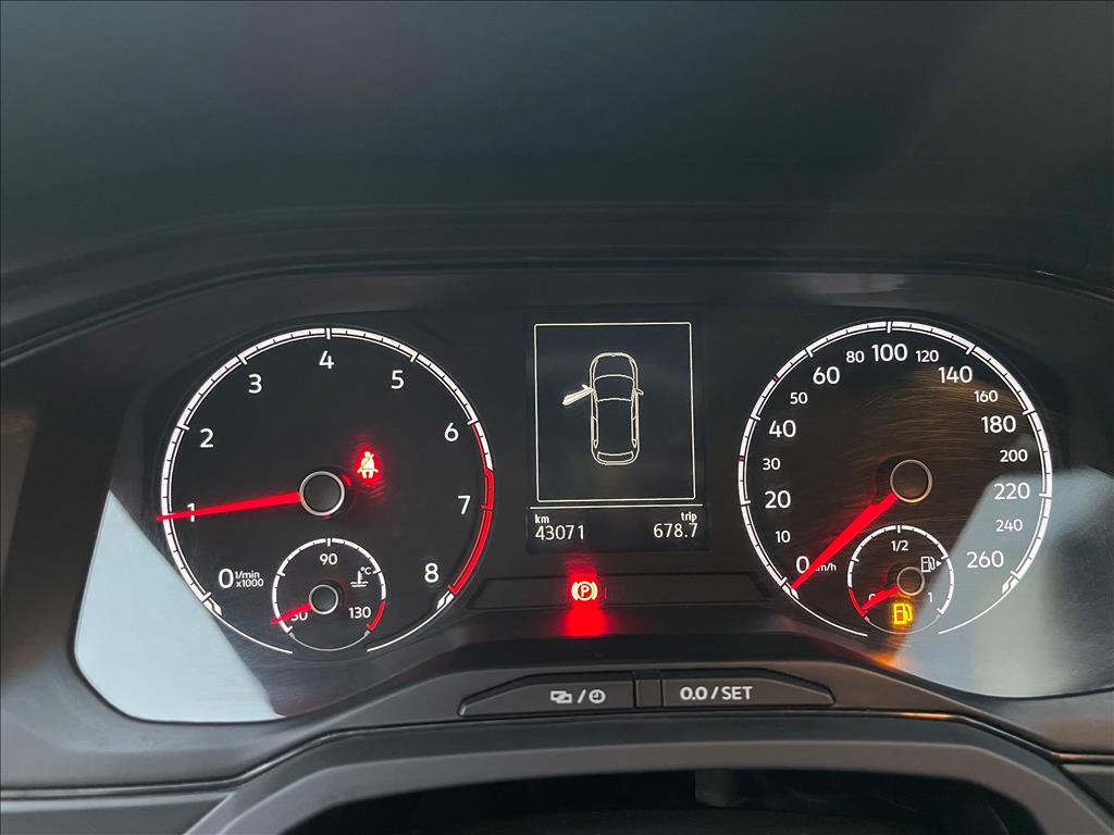 Volkswagen Polo - 1.0 MPI TOTAL FLEX MANUAL