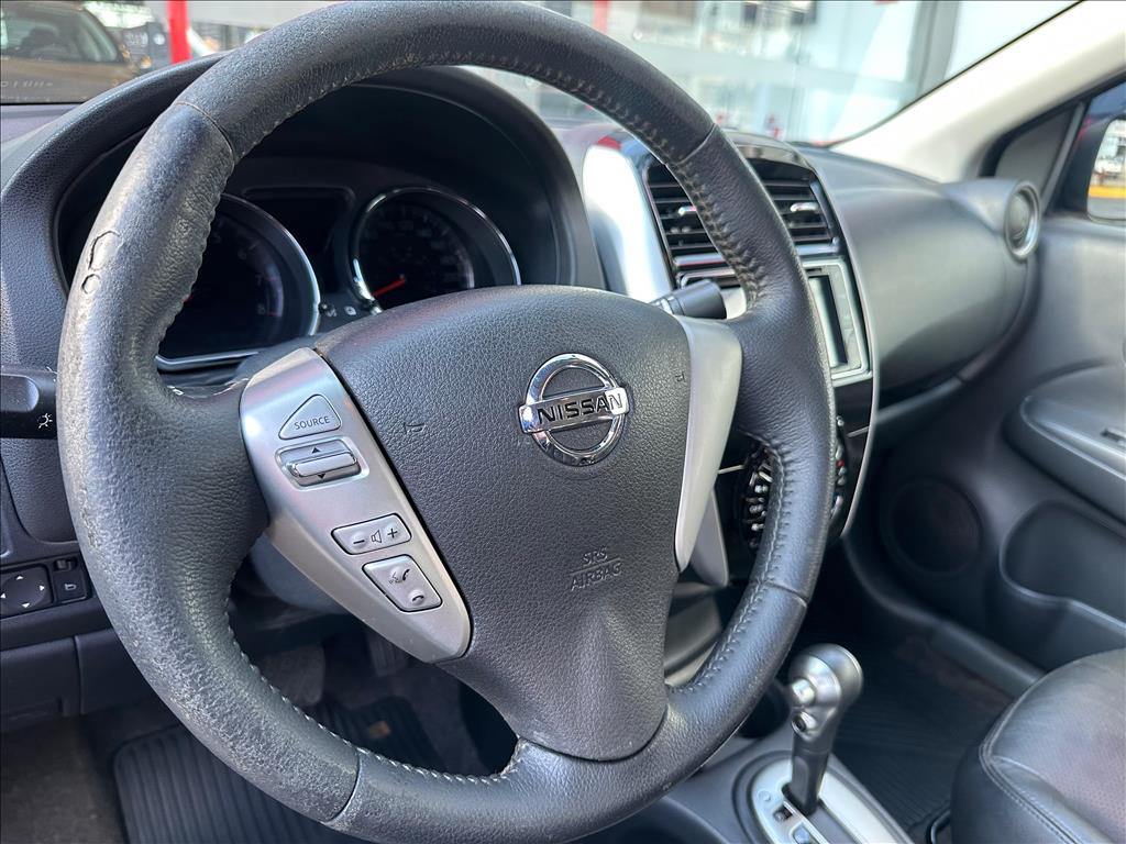 Nissan Versa - 1.6 16V FLEX SL 4P XTRONIC