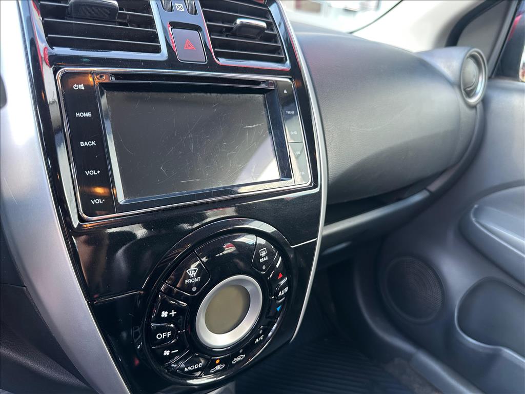 Nissan Versa - 1.6 16V FLEX SL 4P XTRONIC