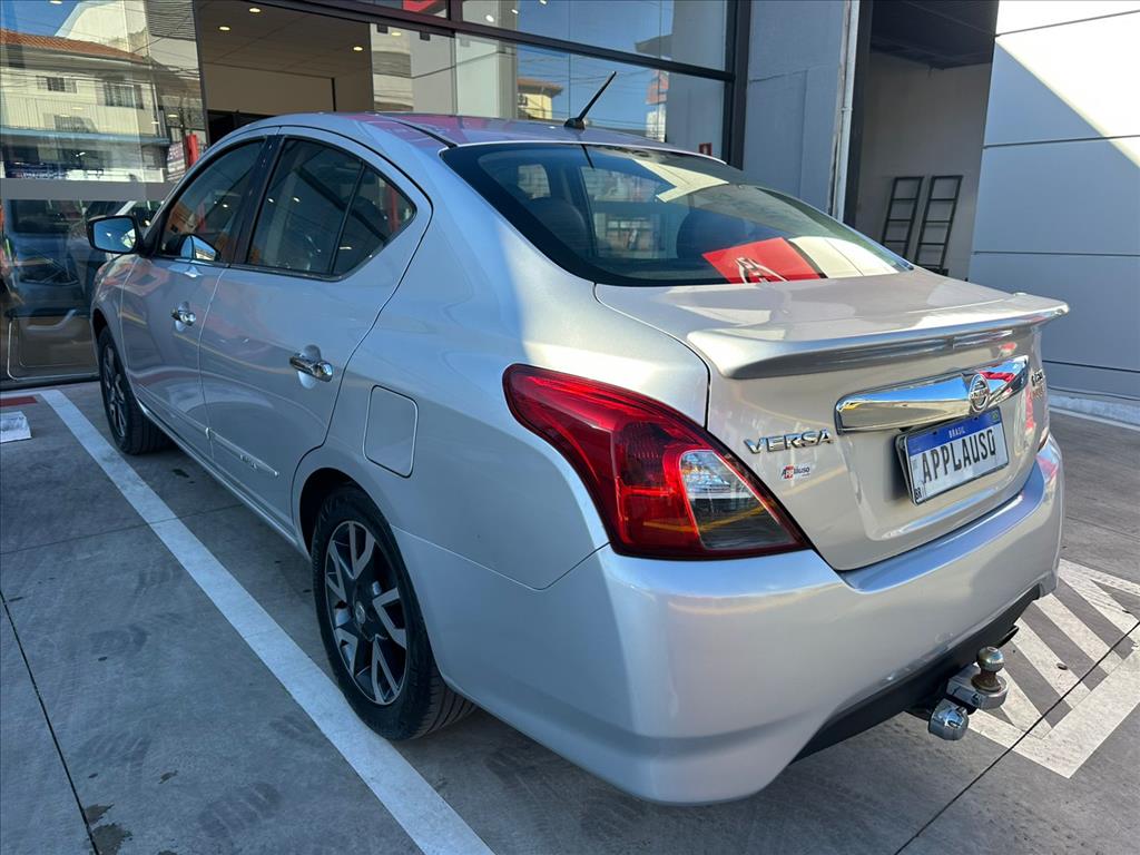 Nissan Versa - 1.6 16V FLEXSTART UNIQUE 4P MANUAL