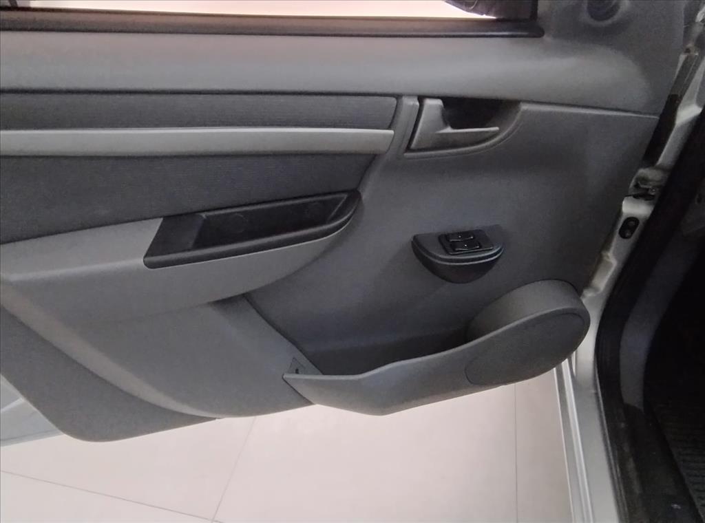Chevrolet Prisma - 1.4 MPFI LT 8V FLEX 4P MANUAL