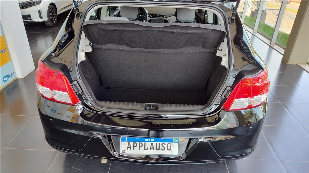 Chevrolet Onix - 1.0 MPFI LS 8V FLEX 4P MANUAL