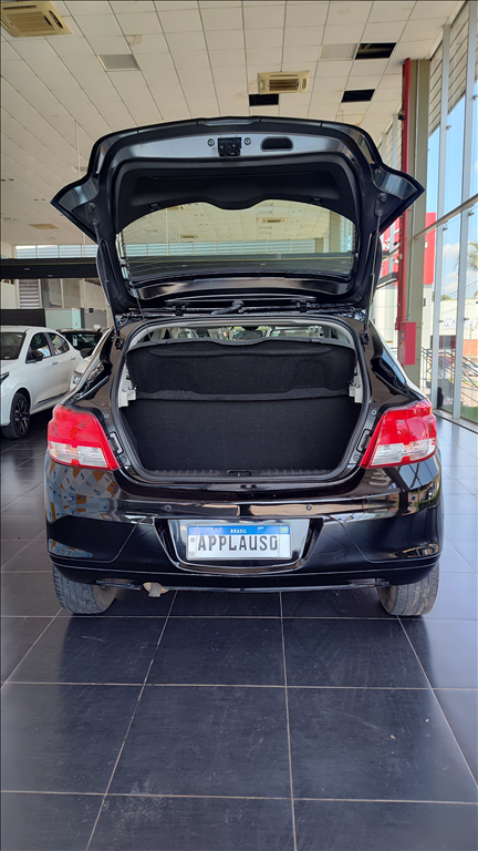 Chevrolet Onix - 1.0 MPFI LS 8V FLEX 4P MANUAL