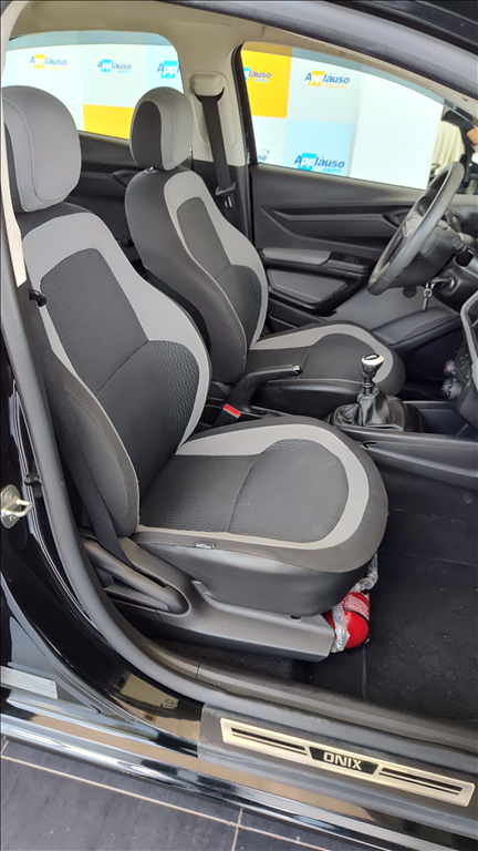 Chevrolet Onix - 1.0 MPFI LS 8V FLEX 4P MANUAL