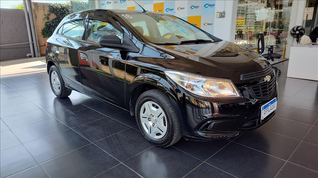 Chevrolet Onix - 1.0 MPFI LS 8V FLEX 4P MANUAL