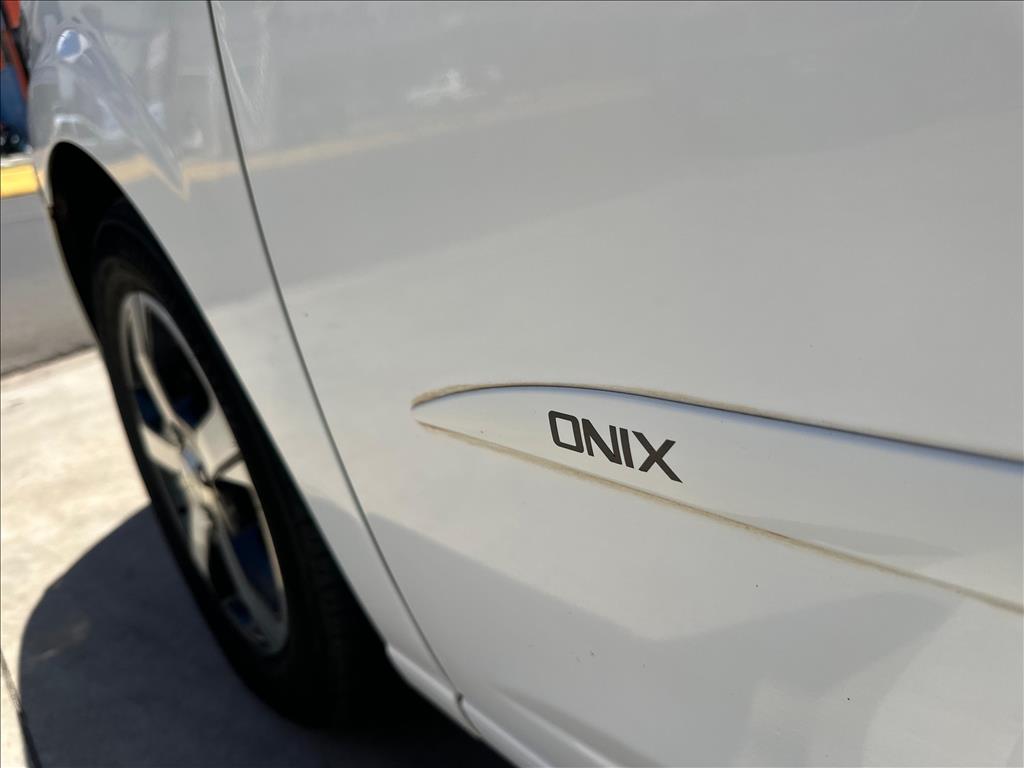 Chevrolet Onix - 1.4 MPFI LTZ 8V FLEX 4P AUTOMÁTICO