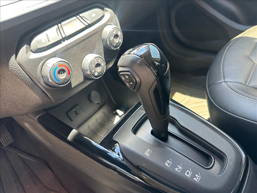 Chevrolet Onix - 1.4 MPFI LTZ 8V FLEX 4P AUTOMÁTICO