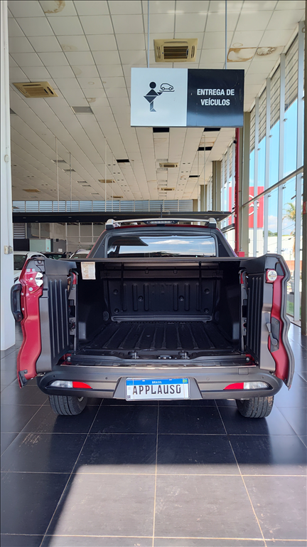 Fiat Toro - 2.0 16V TURBO DIESEL VOLCANO 4WD AT9