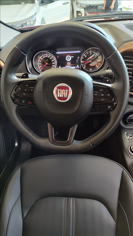 Fiat Toro - 2.0 16V TURBO DIESEL VOLCANO 4WD AT9