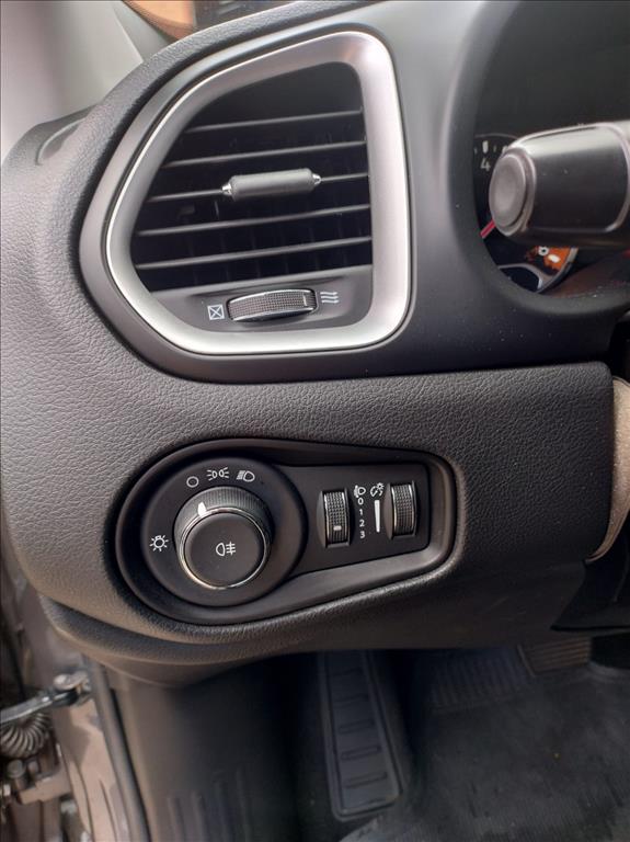 Jeep Renegade - 1.8 16V FLEX SPORT 4P AUTOMÁTICO