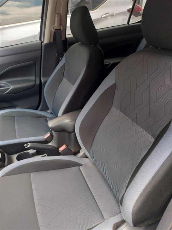 Nissan Versa - 1.6 16V FLEX ADVANCE XTRONIC